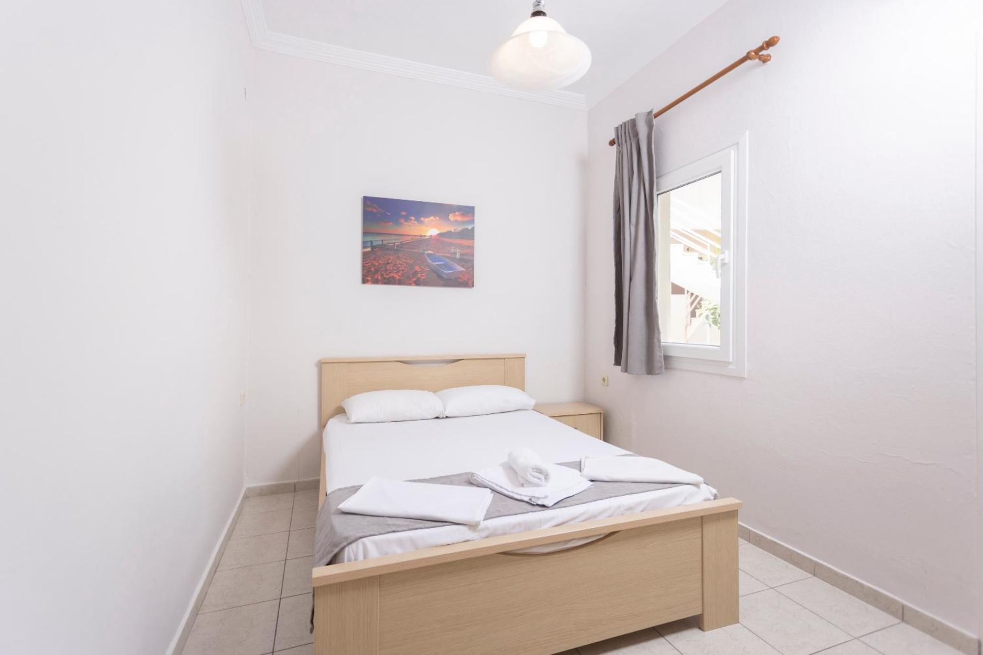 Ice Hot Rooms Pefkochori Exterior photo